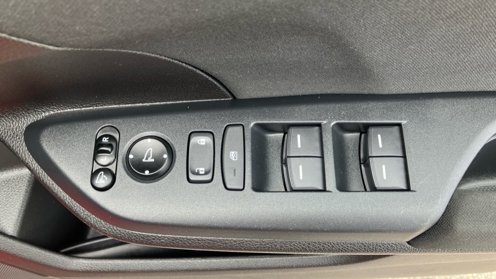 Honda Civic 1.0 VTEC Turbo 126 SR 5dr Petrol Hatchback - Image 25