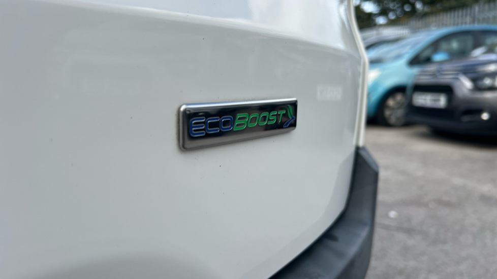 Ford EcoSport 1.0 EcoBoost Titanium 5dr [17in] Petrol Hatchback - Image 8