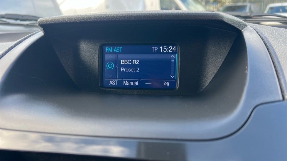 Ford EcoSport 1.0 EcoBoost Titanium 5dr [17in] Petrol Hatchback - Image 12