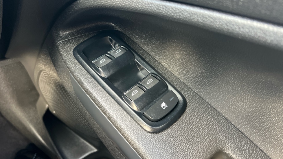 Ford EcoSport 1.0 EcoBoost Titanium 5dr [17in] Petrol Hatchback - Image 26