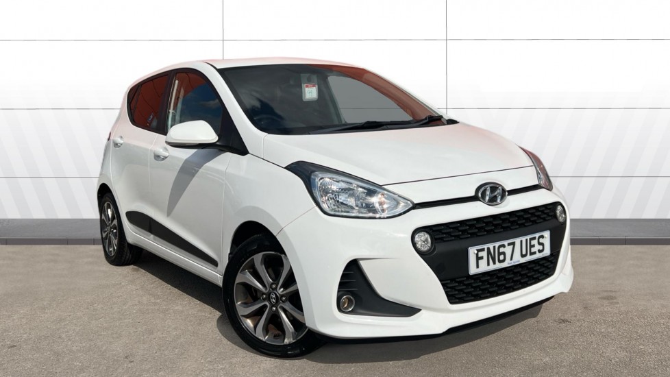 Hyundai i10 1.2 Premium SE 5dr Petrol Hatchback - Image 1