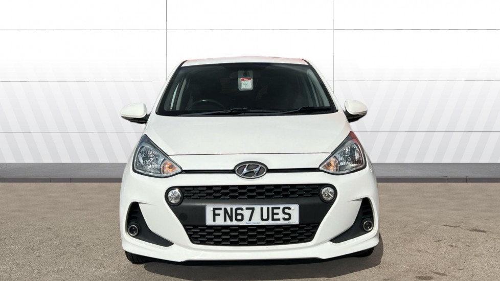 Hyundai i10 1.2 Premium SE 5dr Petrol Hatchback - Image 3