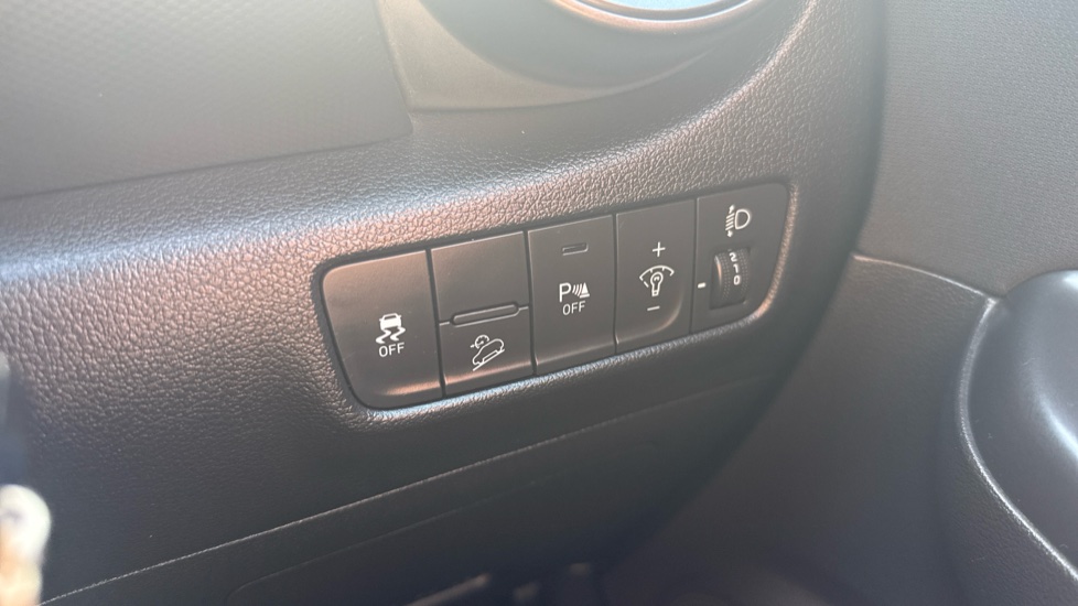 Hyundai KONA 1.0 TGDi 48V MHEV N Line 5dr Petrol Hatchback - Image 22