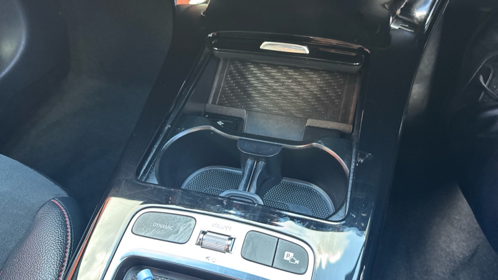 Mercedes-Benz A-Class A180 AMG Line Executive 5dr Auto Petrol Hatchback - Image 29