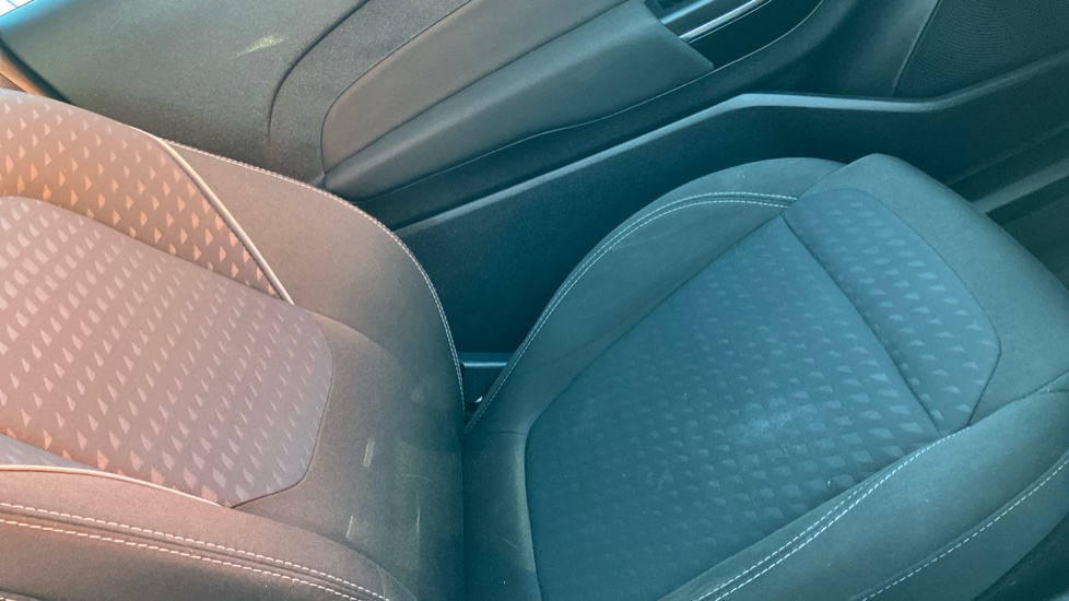Ford Fiesta 1.0 EcoBoost Zetec 3dr Petrol Hatchback - Image 20