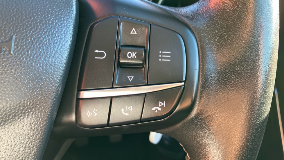 Ford Fiesta 1.0 EcoBoost Zetec 3dr Petrol Hatchback - Image 29