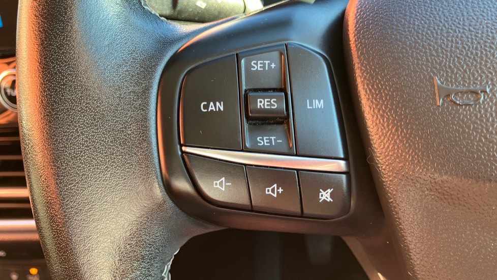 Ford Fiesta 1.0 EcoBoost Zetec 3dr Petrol Hatchback - Image 30