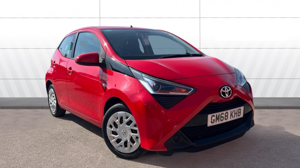 Toyota Aygo 1.0 VVT-i X-Play 5dr x-shift Petrol Hatchback - Image 1
