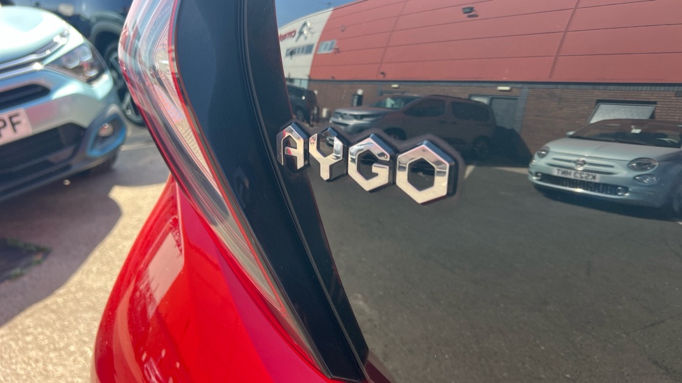 Toyota Aygo 1.0 VVT-i X-Play 5dr x-shift Petrol Hatchback - Image 8