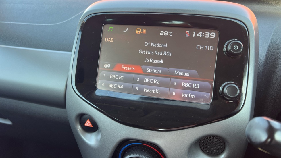 Toyota Aygo 1.0 VVT-i X-Play 5dr x-shift Petrol Hatchback - Image 12