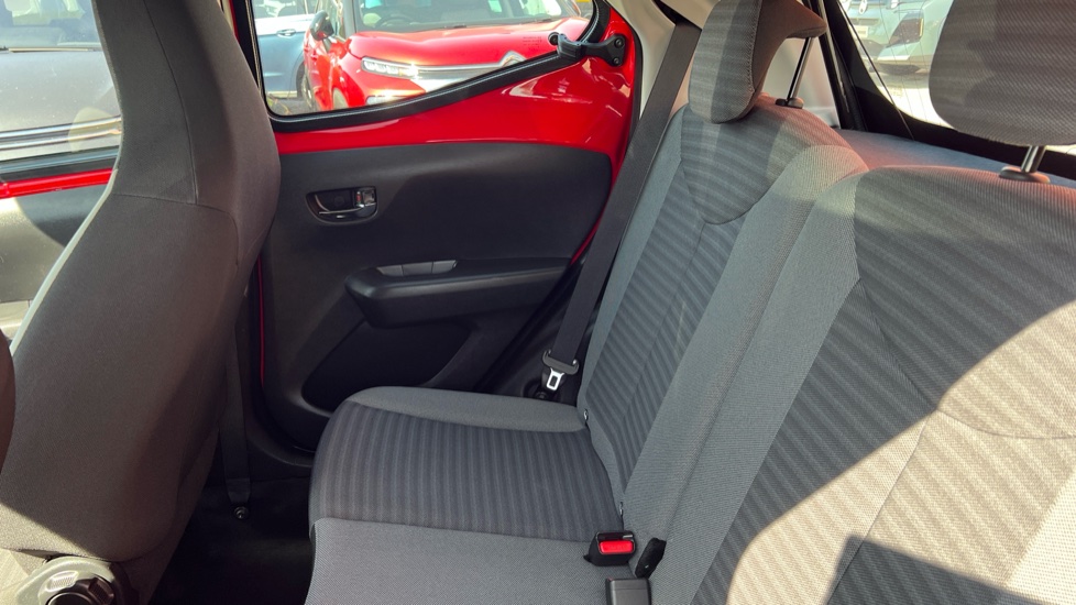Toyota Aygo 1.0 VVT-i X-Play 5dr x-shift Petrol Hatchback - Image 16