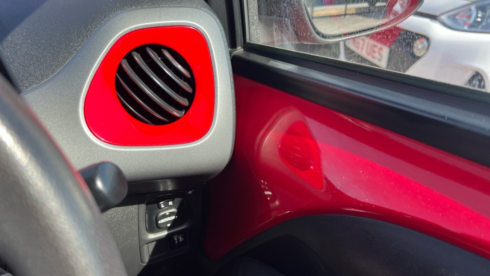 Toyota Aygo 1.0 VVT-i X-Play 5dr x-shift Petrol Hatchback - Image 29