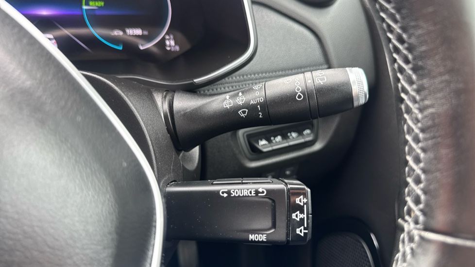 Renault Zoe 100kW GT Line + R135 50kWh Rapid Charge 5dr Auto Electric Hatchback - Image 23