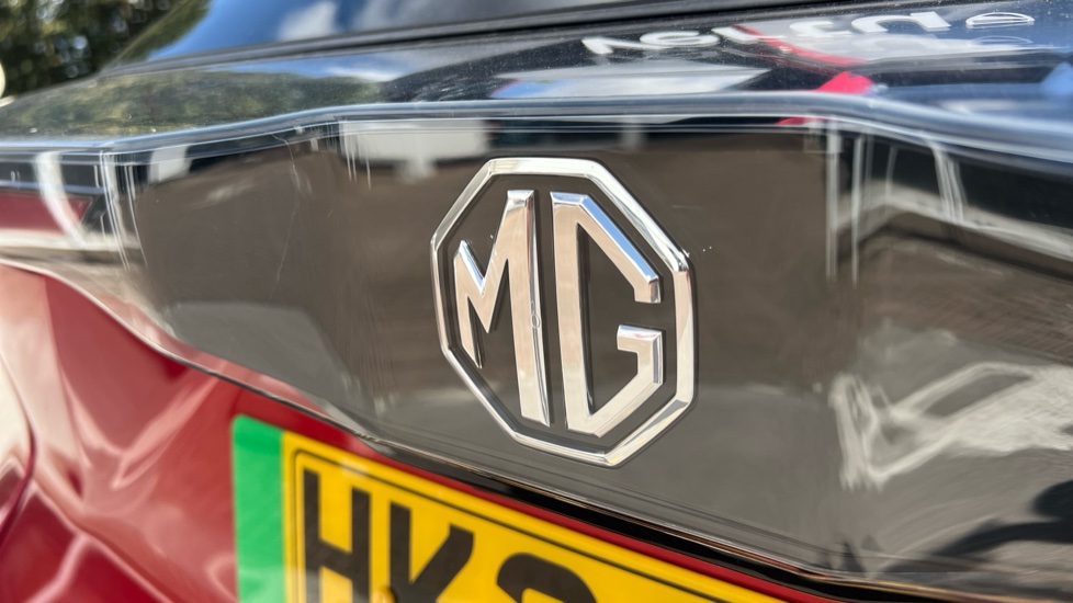 MG MG4 150kW Trophy EV Long Range 64kWh 5dr Auto Electric Hatchback - Image 8
