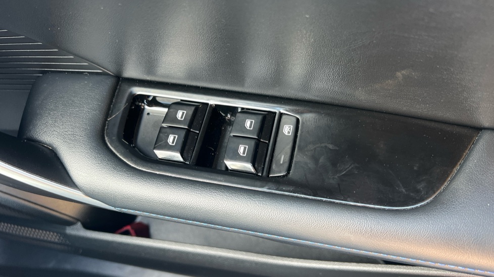 MG MG4 150kW Trophy EV Long Range 64kWh 5dr Auto Electric Hatchback - Image 26