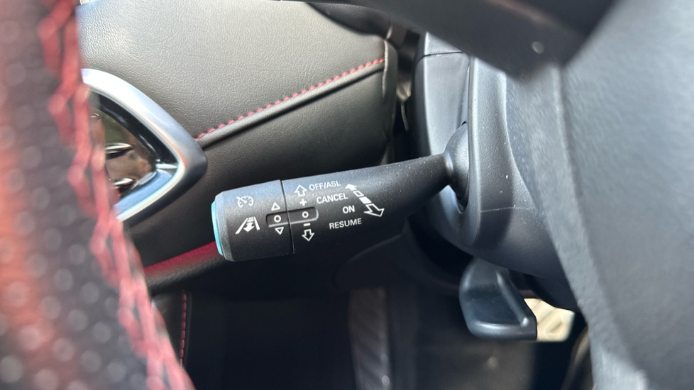 MG HS 1.5 T-GDI Exclusive 5dr DCT Petrol Hatchback - Image 24