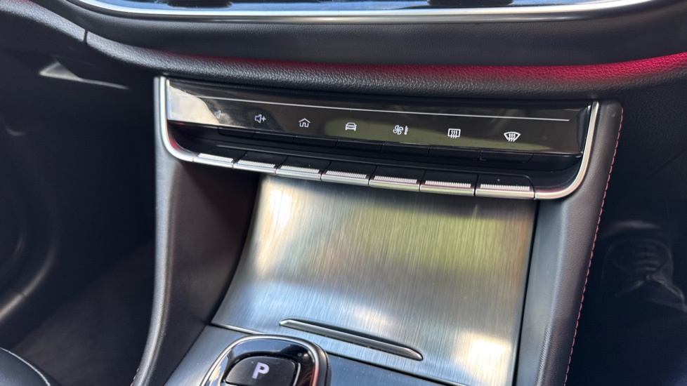 MG HS 1.5 T-GDI Exclusive 5dr DCT Petrol Hatchback - Image 29