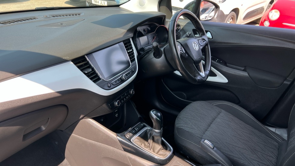 Vauxhall Crossland X 1.2 [83] SRi Nav 5dr [Start Stop] Petrol Hatchback - Image 9