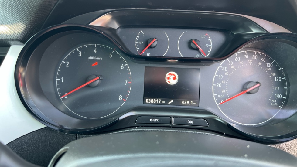 Vauxhall Crossland X 1.2 [83] SRi Nav 5dr [Start Stop] Petrol Hatchback - Image 18