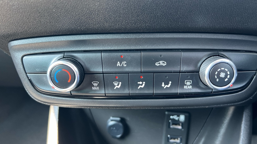 Vauxhall Crossland X 1.2 [83] SRi Nav 5dr [Start Stop] Petrol Hatchback - Image 22