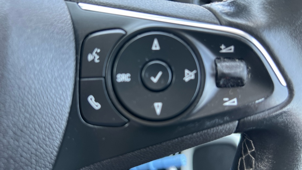 Vauxhall Crossland X 1.2 [83] SRi Nav 5dr [Start Stop] Petrol Hatchback - Image 26
