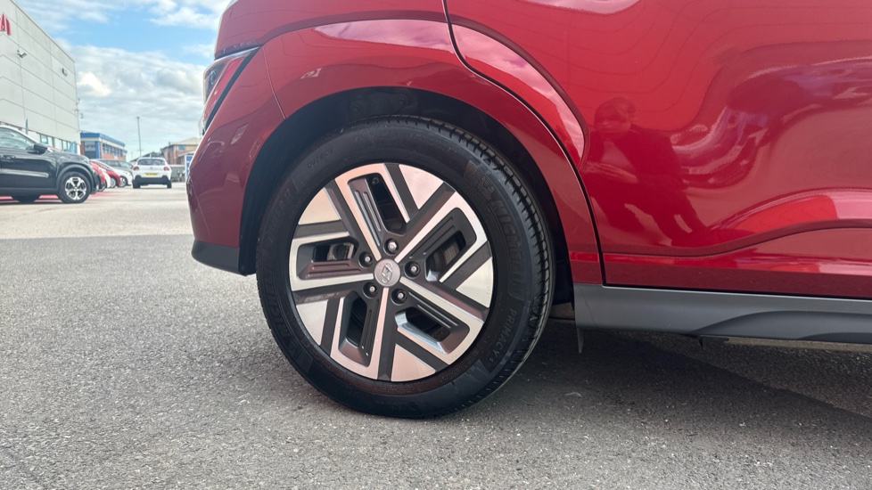 Hyundai KONA 100kW Premium 39kWh 5dr Auto Electric Hatchback - Image 7