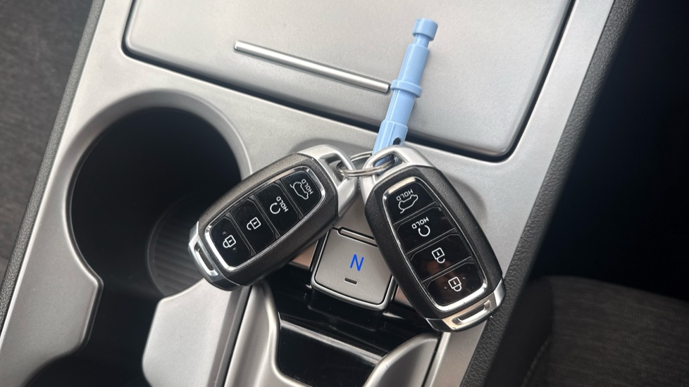 Hyundai KONA 100kW Premium 39kWh 5dr Auto Electric Hatchback - Image 20