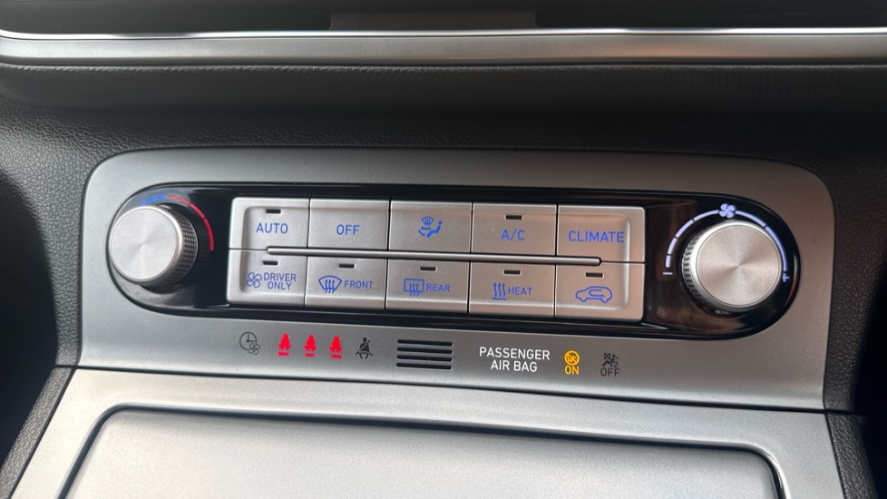Hyundai KONA 100kW Premium 39kWh 5dr Auto Electric Hatchback - Image 21