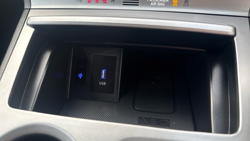 Hyundai KONA 100kW Premium 39kWh 5dr Auto Electric Hatchback - Image 22