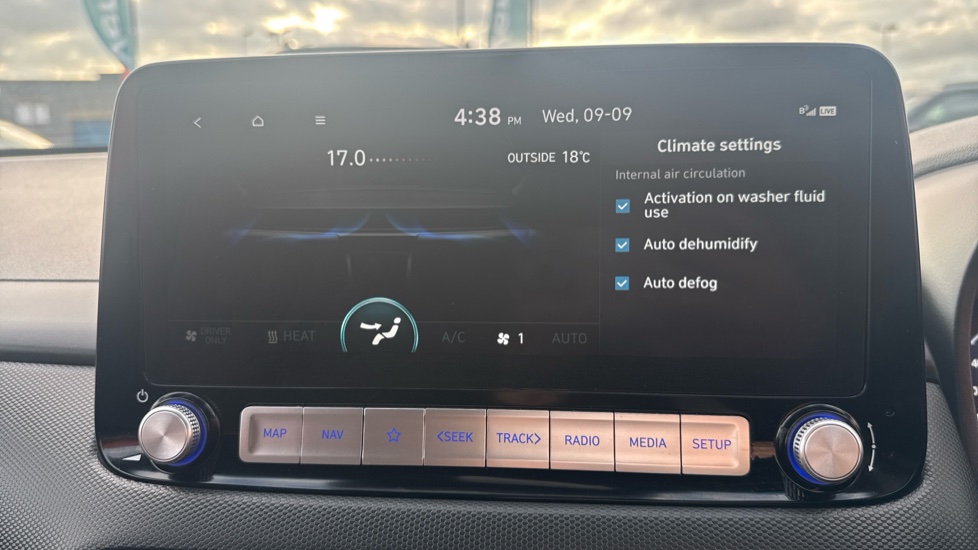 Hyundai KONA 100kW Premium 39kWh 5dr Auto Electric Hatchback - Image 28