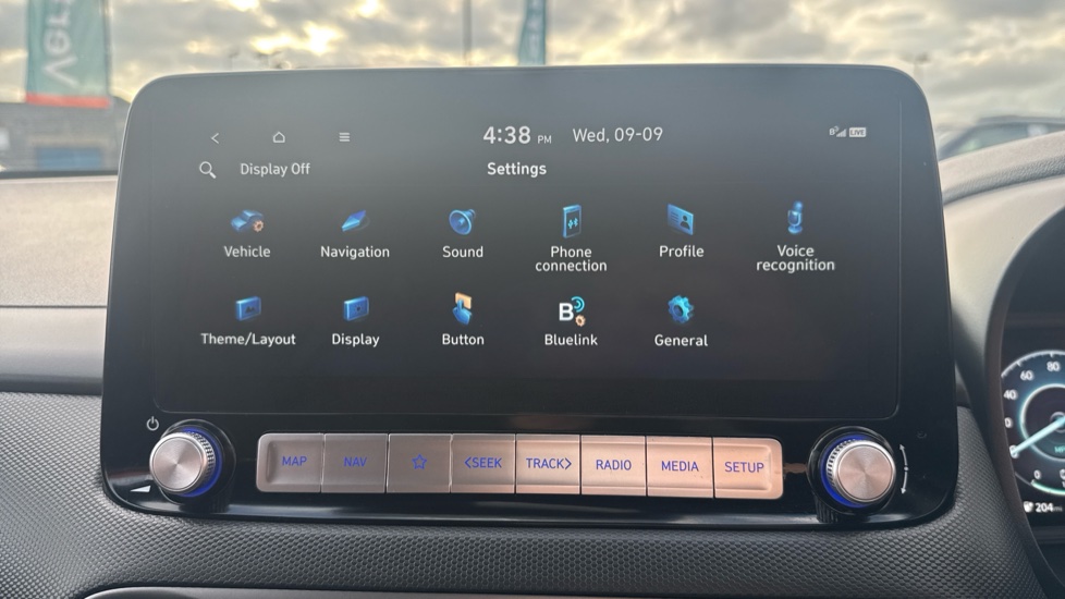Hyundai KONA 100kW Premium 39kWh 5dr Auto Electric Hatchback - Image 29