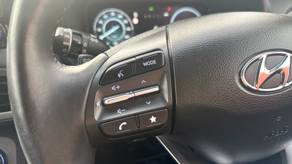 Hyundai KONA 100kW Premium 39kWh 5dr Auto Electric Hatchback - Image 32