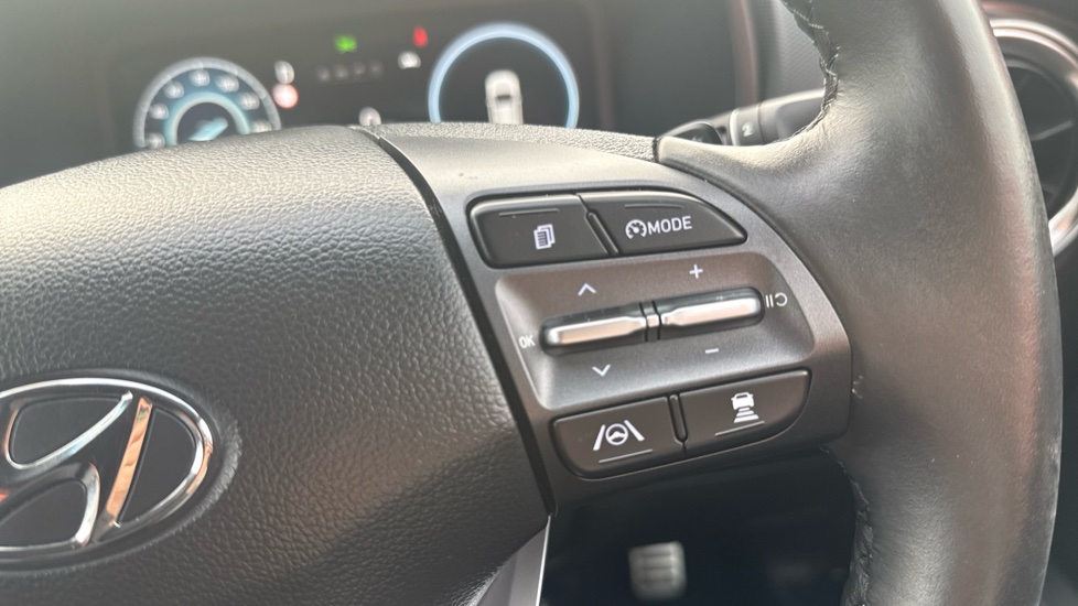 Hyundai KONA 100kW Premium 39kWh 5dr Auto Electric Hatchback - Image 33