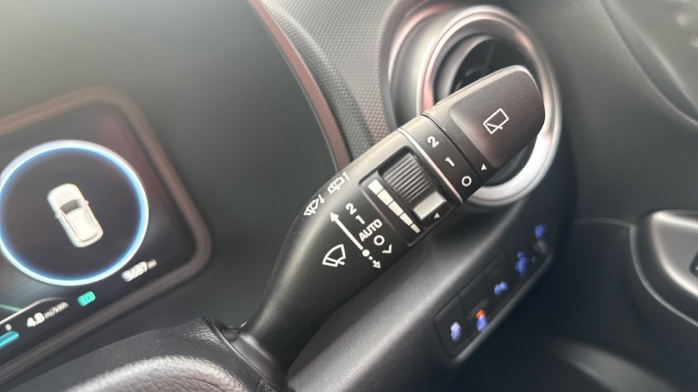 Hyundai KONA 100kW Premium 39kWh 5dr Auto Electric Hatchback - Image 34