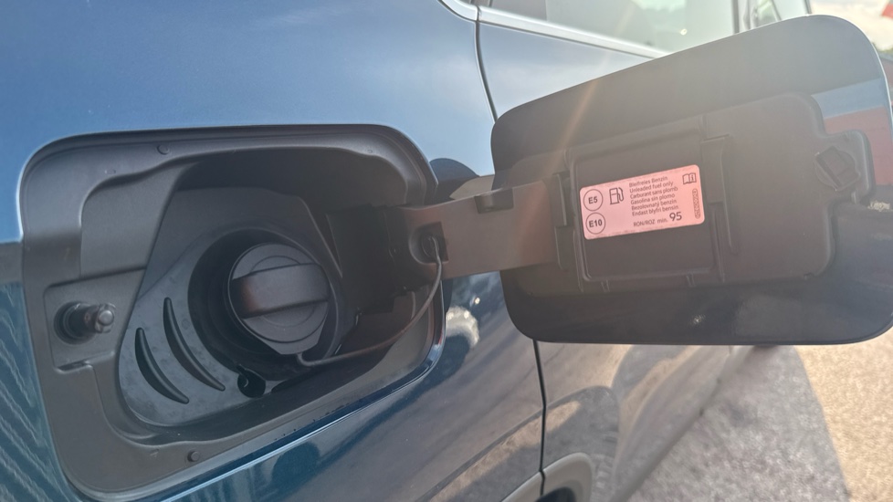 SEAT Ateca 1.0 TSI Ecomotive SE Technology [EZ] 5dr Petrol Estate - Image 19