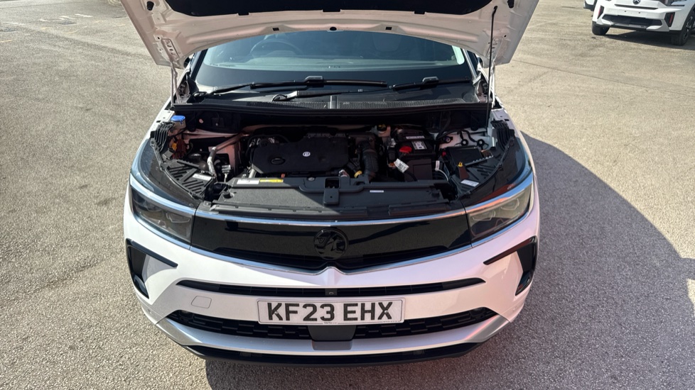 Vauxhall Grandland 1.5 Turbo D Ultimate 5dr Auto Diesel Hatchback - Image 8