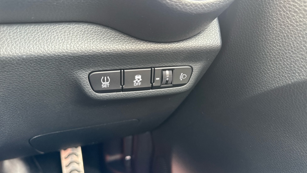 Kia Picanto 1.0 X-Line S 5dr Auto Petrol Hatchback - Image 35