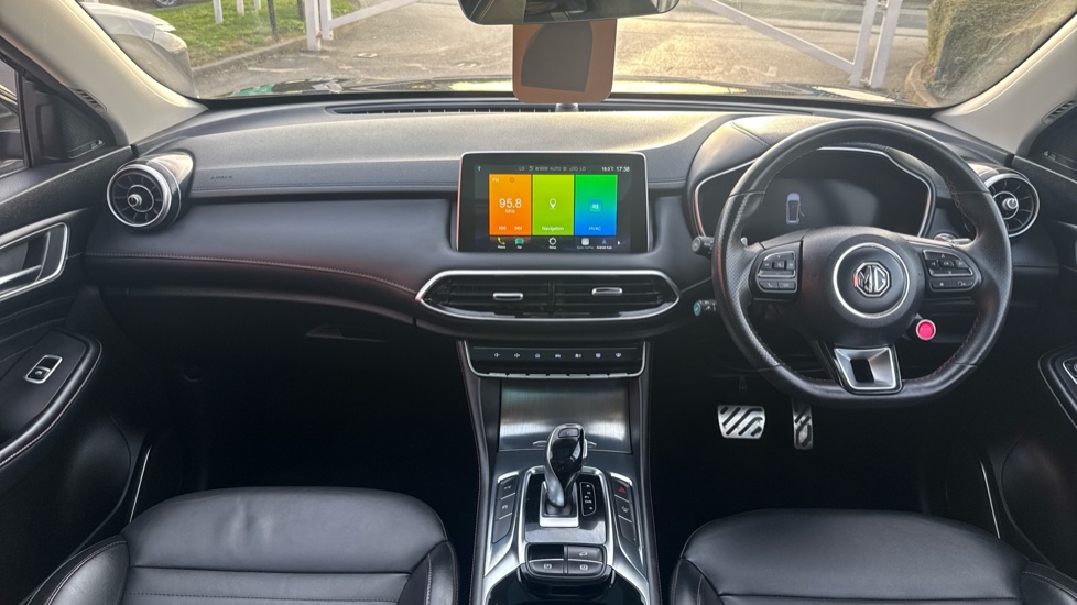 MG HS 1.5 T-GDI Exclusive 5dr DCT Petrol Hatchback - Image 10