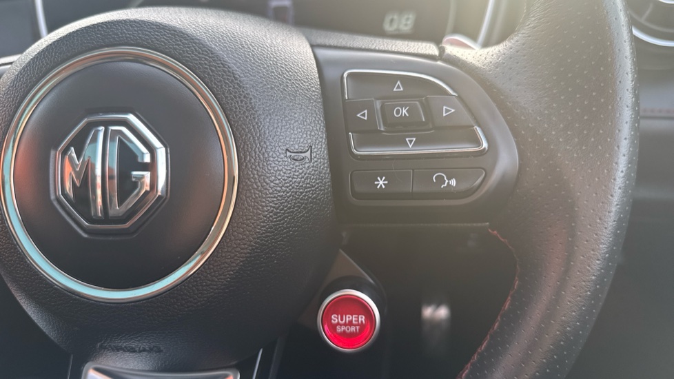 MG HS 1.5 T-GDI Exclusive 5dr DCT Petrol Hatchback - Image 25