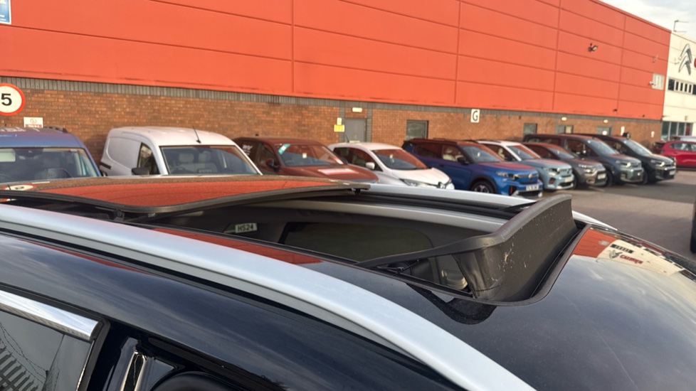 MG HS 1.5 T-GDI Exclusive 5dr DCT Petrol Hatchback - Image 37