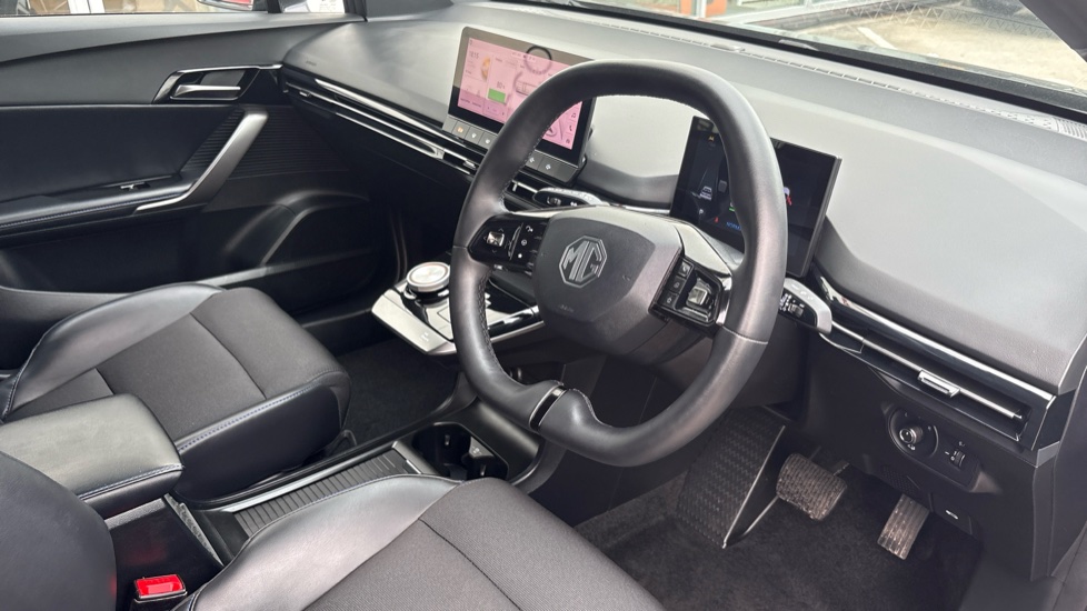 MG MG4 150kW Trophy EV Long Range 64kWh 5dr Auto Electric Hatchback - Image 11