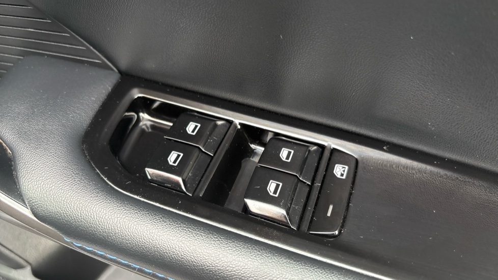 MG MG4 150kW Trophy EV Long Range 64kWh 5dr Auto Electric Hatchback - Image 22
