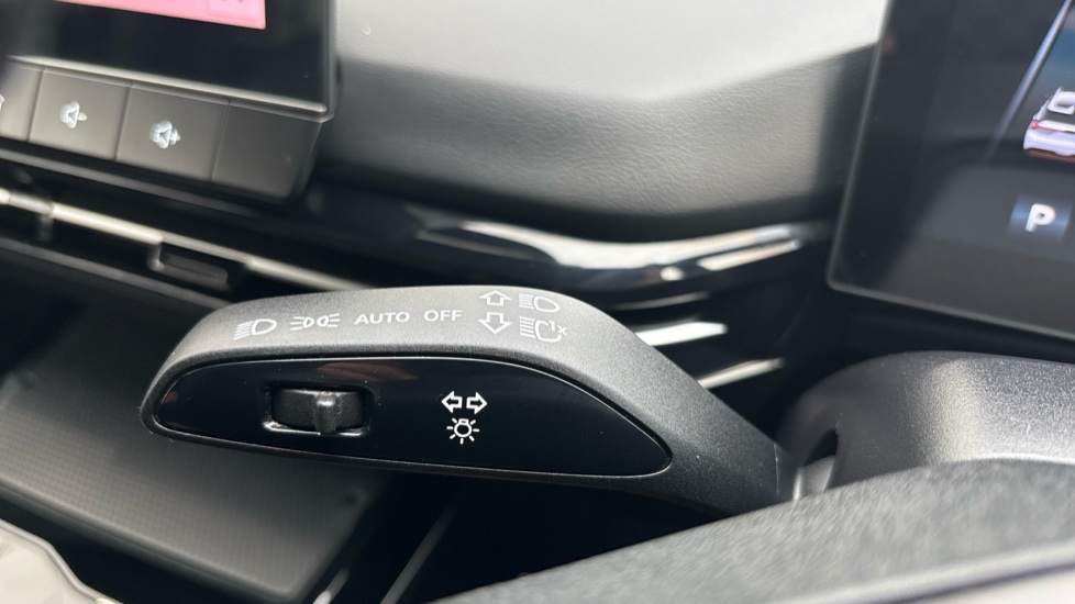 MG MG4 150kW Trophy EV Long Range 64kWh 5dr Auto Electric Hatchback - Image 33