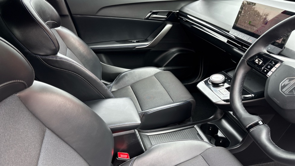 MG MG4 150kW Trophy EV Long Range 64kWh 5dr Auto Electric Hatchback - Image 14