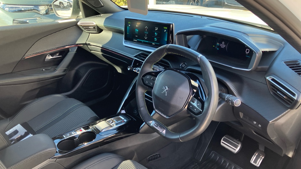Peugeot 2008 100kW GT 50kWh 5dr Auto Electric Estate - Image 11