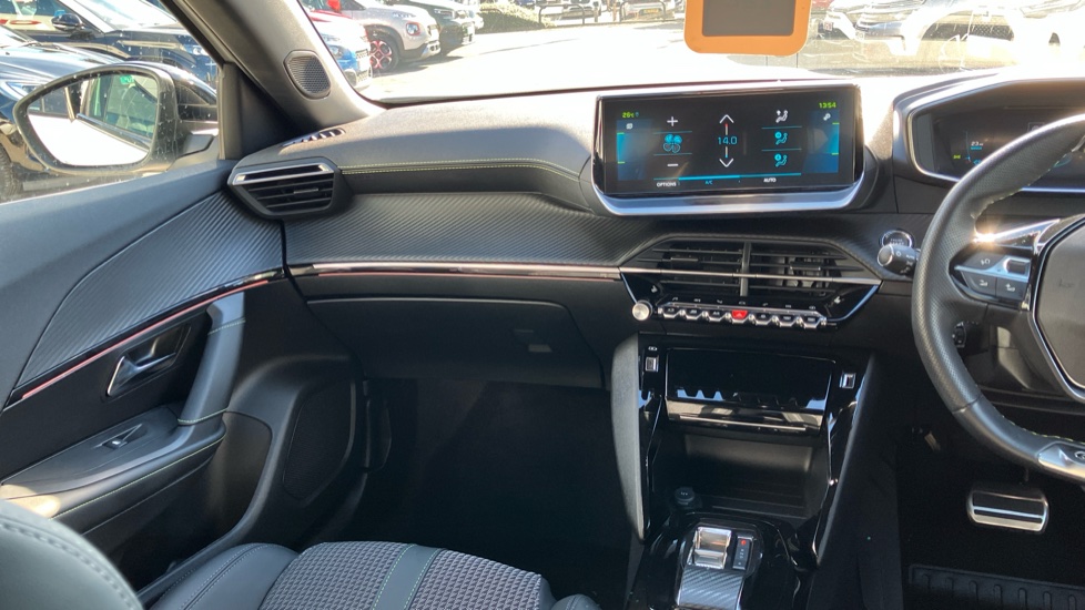 Peugeot 2008 100kW GT 50kWh 5dr Auto Electric Estate - Image 14