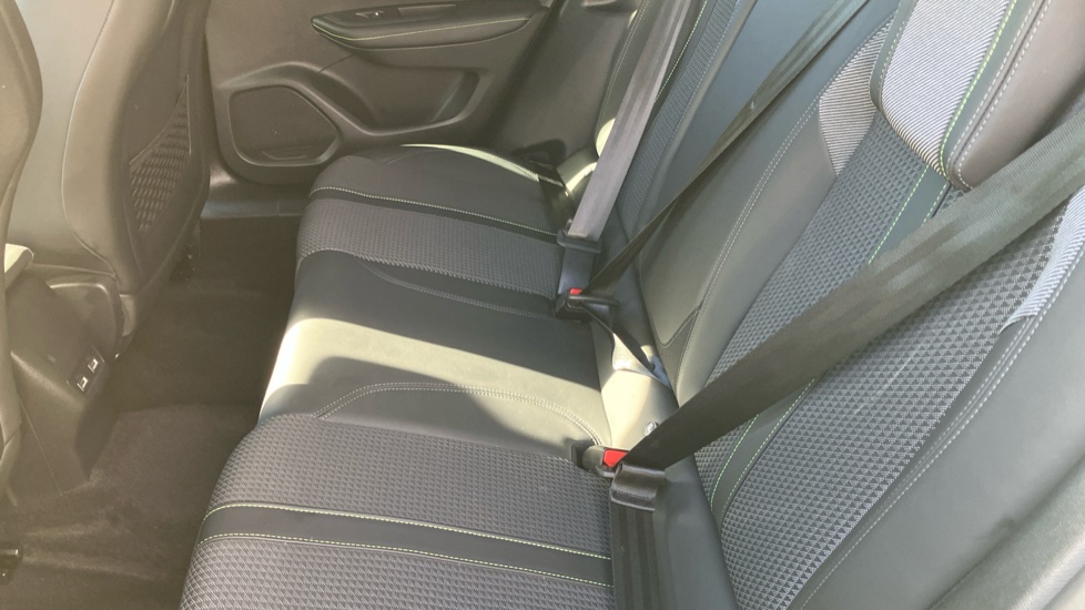 Peugeot 2008 100kW GT 50kWh 5dr Auto Electric Estate - Image 16