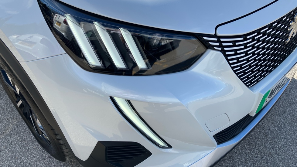 Peugeot 2008 100kW GT 50kWh 5dr Auto Electric Estate - Image 21