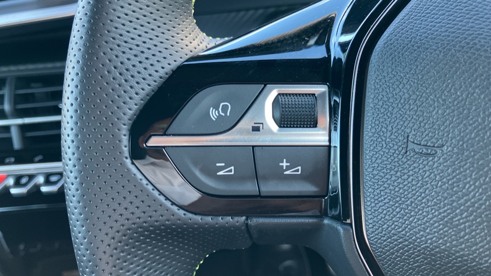Peugeot 2008 100kW GT 50kWh 5dr Auto Electric Estate - Image 30