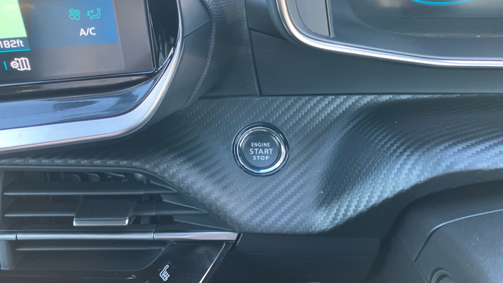 Peugeot 2008 100kW GT 50kWh 5dr Auto Electric Estate - Image 37